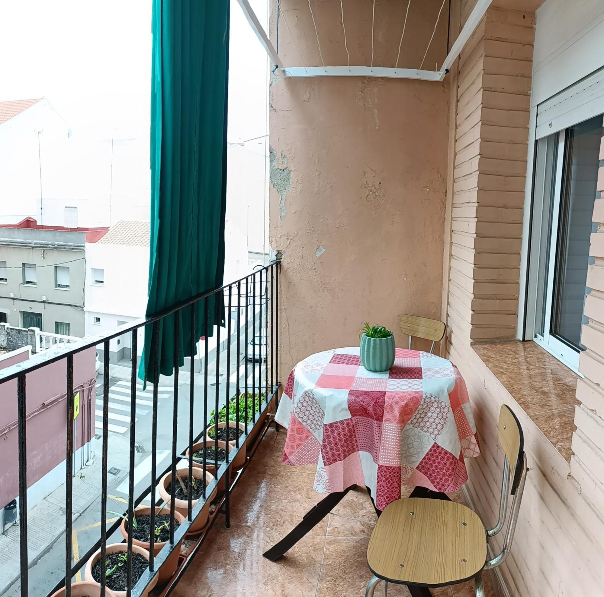 Daoiz, Vivienda Vacacional Para Familias Y Mayores De 25 Anos En El Grao De Gandia 3Ro Sin Ascensor Playa de Gandia Exterior photo