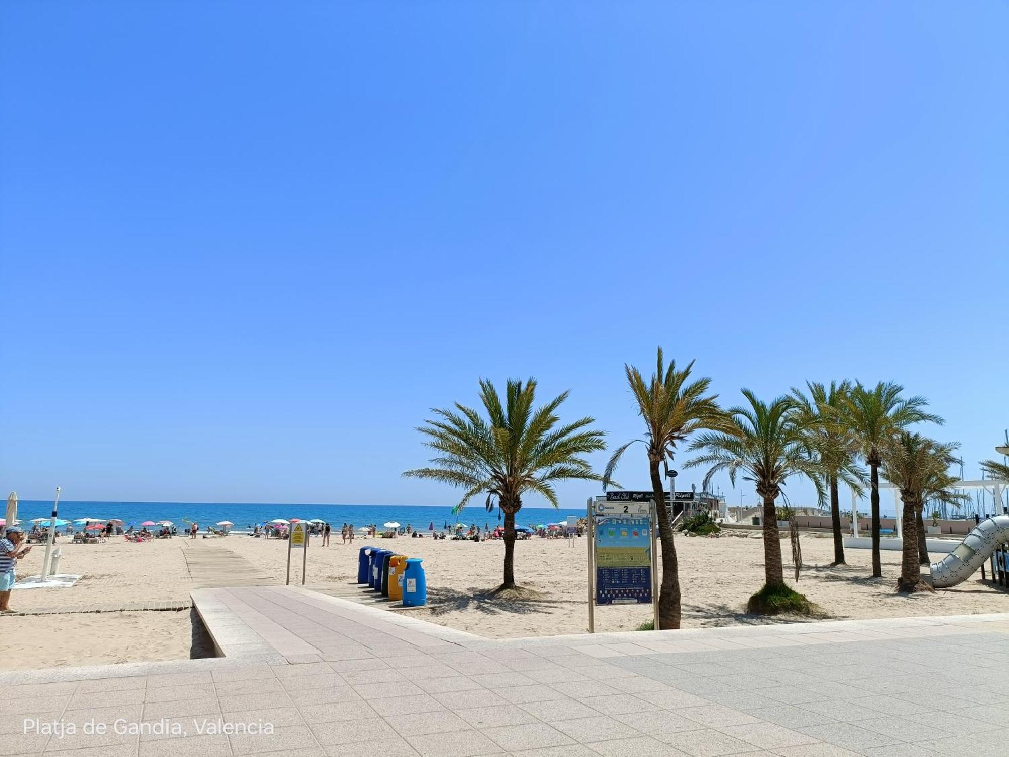Daoiz, Vivienda Vacacional Para Familias Y Mayores De 25 Anos En El Grao De Gandia 3Ro Sin Ascensor Playa de Gandia Exterior photo
